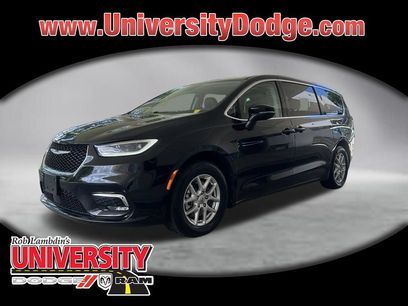Used 2024 Chrysler Pacifica Touring-L