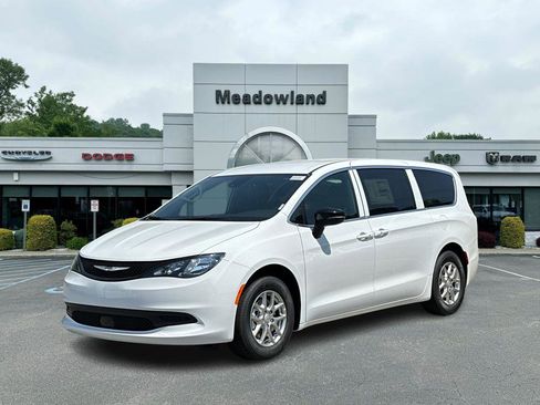 New 2026 Chrysler Voyager LX image 1