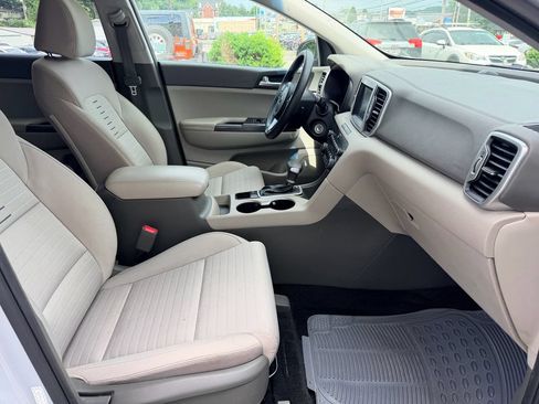 Used 2019 Kia Sportage LX w/ LX Popular Package AWD/4WD image 16