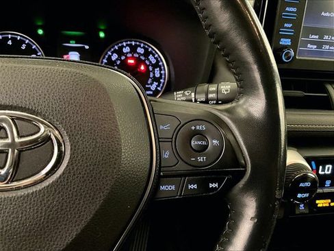 Used 2019 Toyota RAV4 XLE w/ Convenience Package AWD/4WD image 19