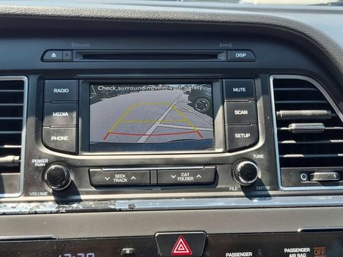 Used 2016 Hyundai Sonata SE FWD image 19