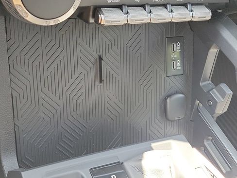 New 2026 Toyota Tacoma SR5 AWD/4WD image 17