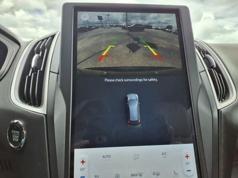 Used 2022 Ford Edge SEL w/ Convenience Package image 15