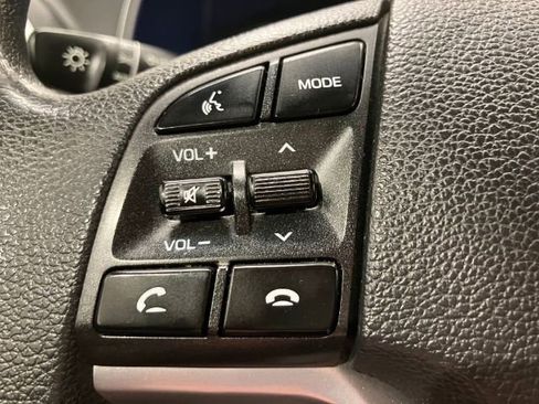 Used 2020 Hyundai Tucson SE image 38