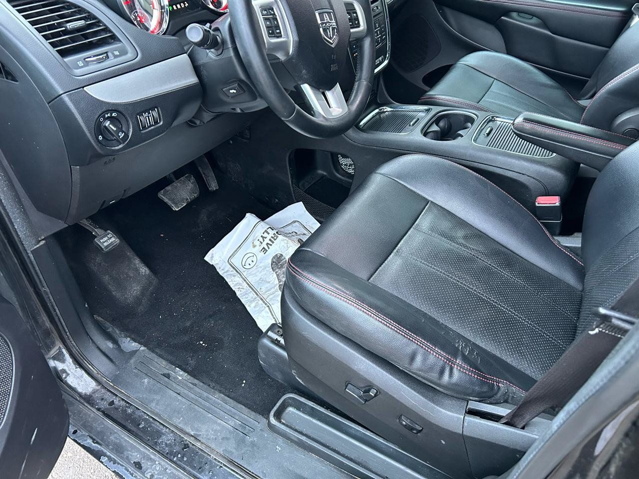 Used 2013 Dodge Grand Caravan R/T w/ Driver Convenience Group FWD image 10