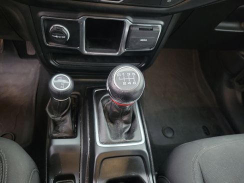 Used 2022 Jeep Wrangler Unlimited Sport image 23