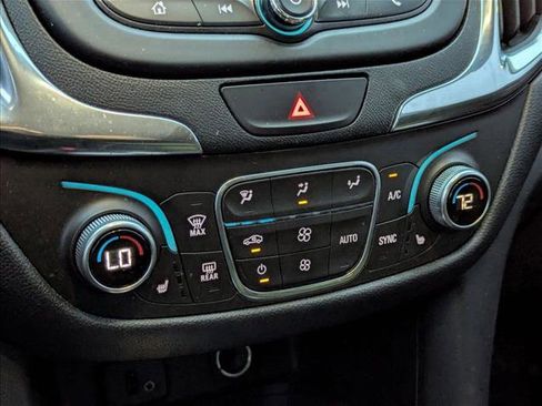 Used 2018 Chevrolet Equinox LT image 13