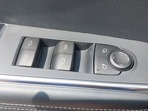 New 2025 GMC Acadia Elevation image 30