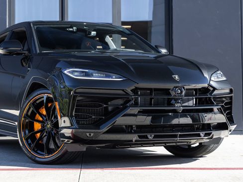 Used 2026 Lamborghini Urus SE AWD/4WD image 5