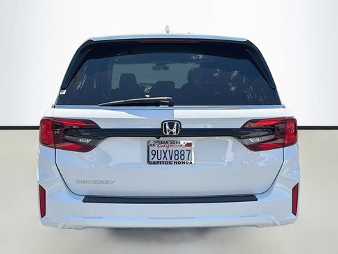 Certified 2025 Honda Odyssey EX-L image 6