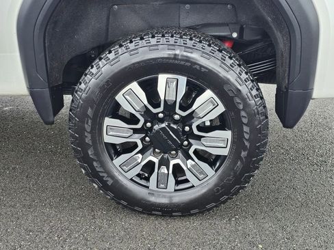 Used 2025 GMC Sierra 3500 Denali w/ Denali Reserve Package image 11