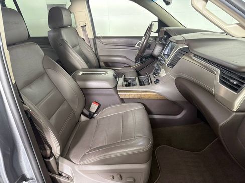 Used 2018 GMC Yukon XL Denali w/ Open Road Package AWD/4WD image 32