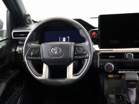 Certified 2026 Toyota 4Runner TRD Off-Road Premium AWD/4WD image 16