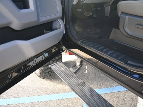 Used 2022 Ford F350 XLT w/ XLT Value Package image 23