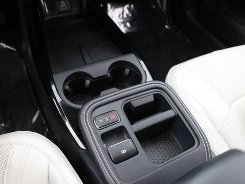 Used 2025 Ford Mustang Mach-E Premium AWD/4WD image 25