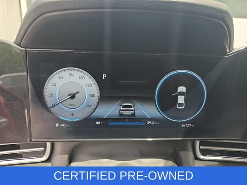 Used 2022 Hyundai Elantra Limited FWD image 19