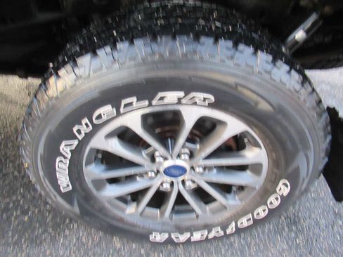 Used 2018 Ford F150 XLT w/ Equipment Group 301A Mid image 11