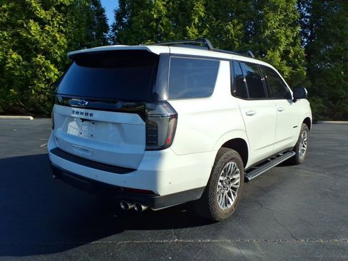Used 2025 Chevrolet Tahoe Z71 w/ Comfort Package image 3