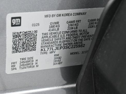 Used 2025 Chevrolet Trax RS w/ Driver Confidence Package image 17