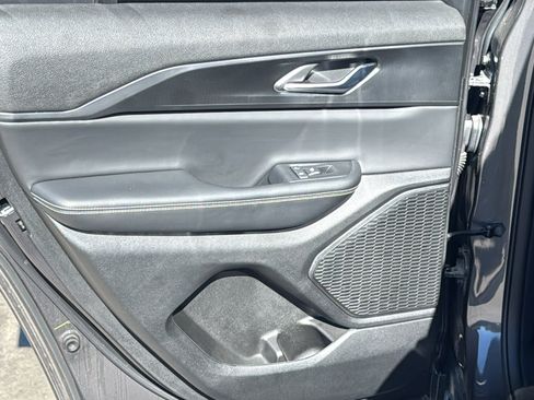 Used 2023 Jeep Grand Cherokee Laredo image 15