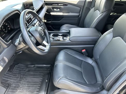 Used 2024 Honda Pilot EX-L image 17