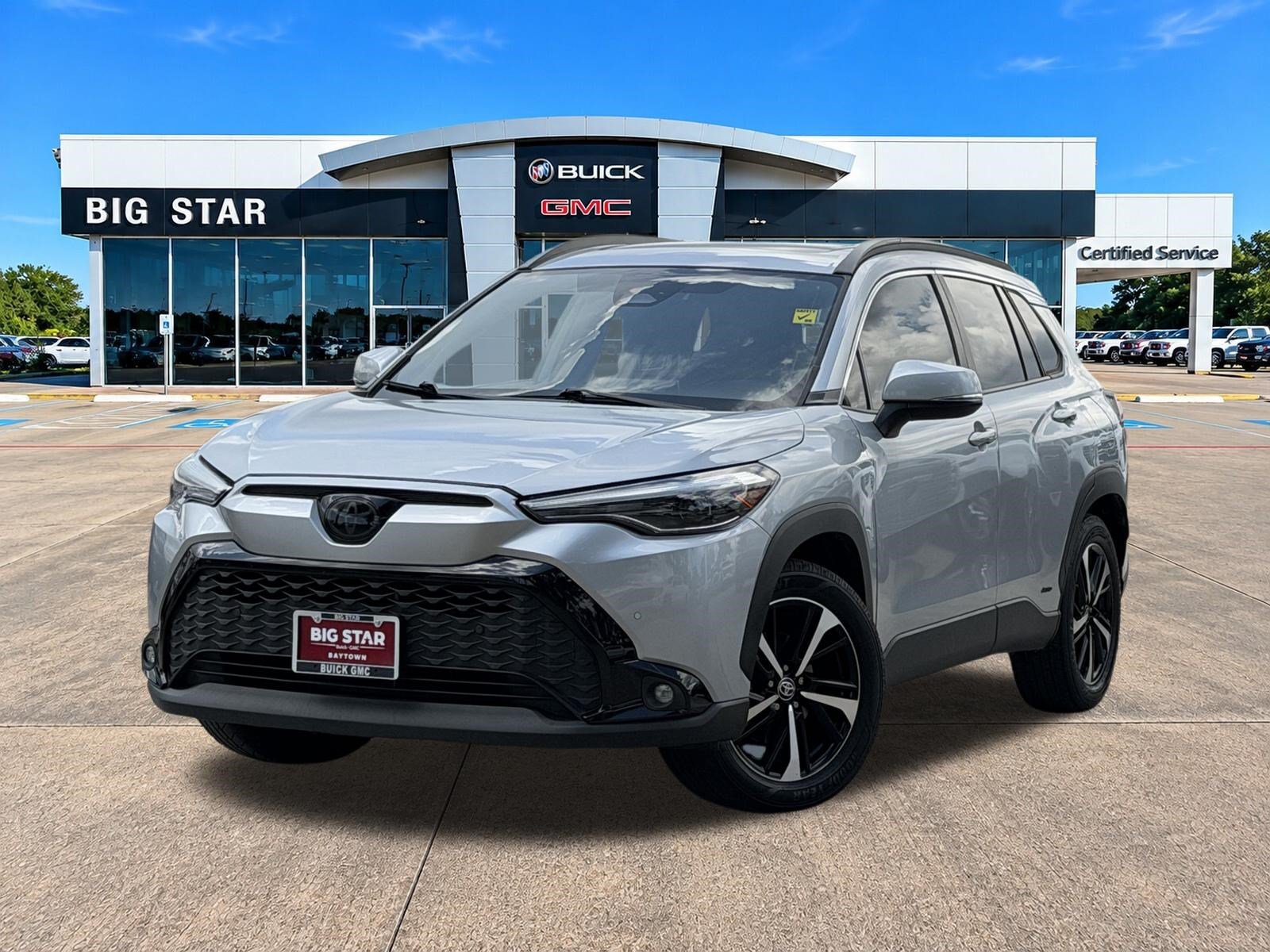 Used 2023 Toyota Corolla Cross AWD Hybrid w/ Convenience Package image 2