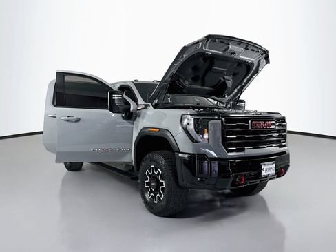 Used 2025 GMC Sierra 2500 AT4X AWD/4WD image 24
