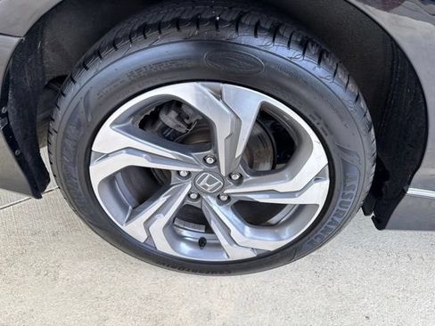 Used 2019 Honda Accord EX image 33