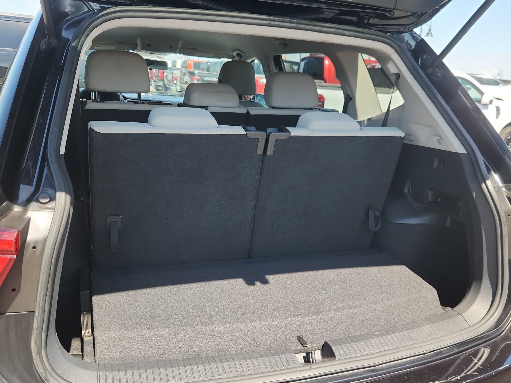 Used 2018 Volkswagen Tiguan S FWD image 11