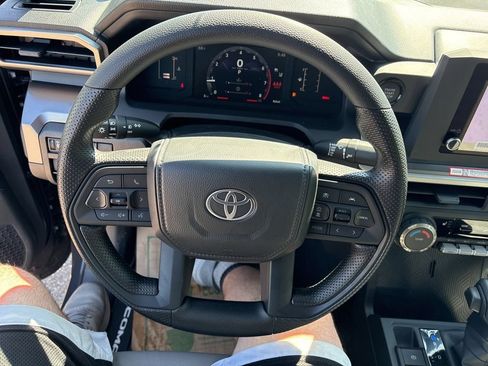 Certified 2026 Toyota Tacoma SR5 AWD/4WD image 21