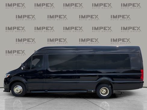 Used 2024 Mercedes-Benz Sprinter 3500 image 2