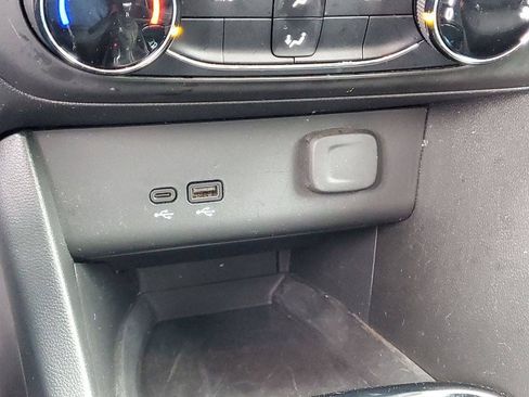 Certified 2024 Buick Encore GX Preferred FWD image 16