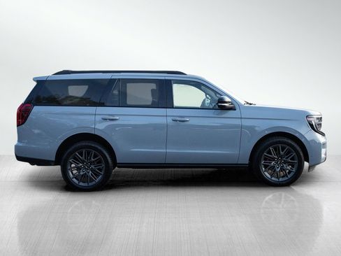 Used 2025 Ford Expedition Platinum w/ Stealth Performance Package AWD/4WD image 6