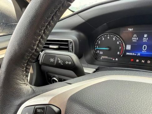 Used 2024 Ford Explorer XLT w/ Equipment Group 202A AWD/4WD image 39