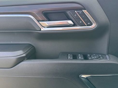 Used 2024 GMC Sierra 1500 SLT image 11