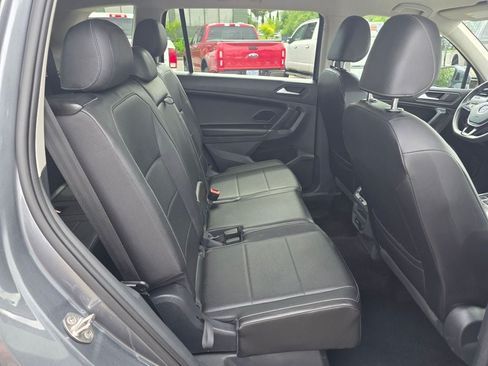 Used 2020 Volkswagen Tiguan SE FWD image 24
