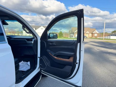 Used 2016 Chevrolet Suburban LTZ image 16