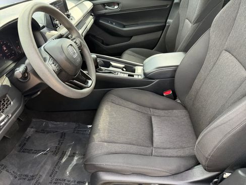Used 2023 Honda Accord EX image 7