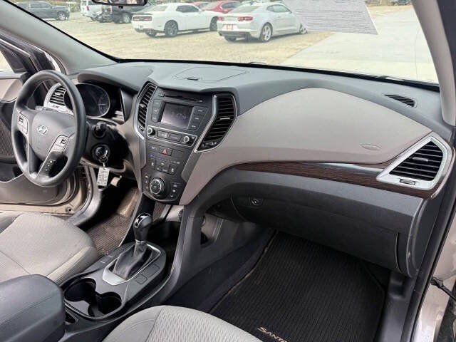 Used 2018 Hyundai Santa Fe Sport w/ Cargo Package FWD image 26