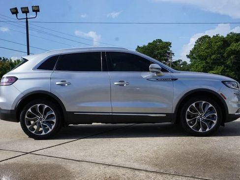 Used 2022 Lincoln Nautilus Reserve FWD image 3