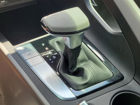 Certified 2024 Hyundai Elantra SEL FWD image 30