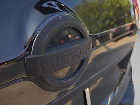 Used 2019 Nissan Rogue SV w/ Premium Package FWD image 31