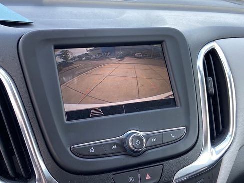 Used 2022 Chevrolet Equinox LT image 36