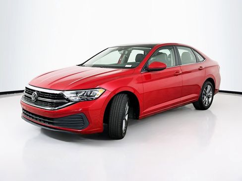 Used 2024 Volkswagen Jetta SE w/ Panoramic Sunroof Package FWD image 2