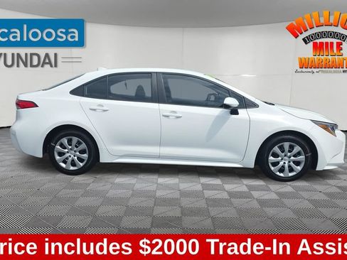 Used 2023 Toyota Corolla LE FWD image 9