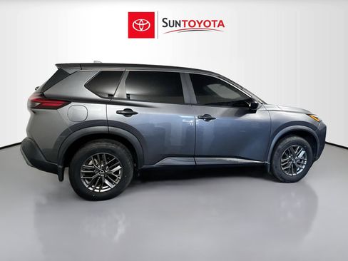 Used 2023 Nissan Rogue S AWD/4WD image 2