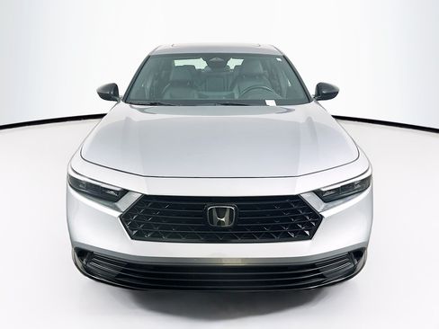 Used 2023 Honda Accord Sport image 2