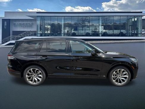 New 2026 Lincoln Aviator 2WD w/ Jet Appearance Package image 9