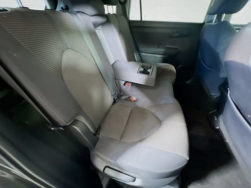 Used 2023 Toyota Highlander LE AWD/4WD image 23