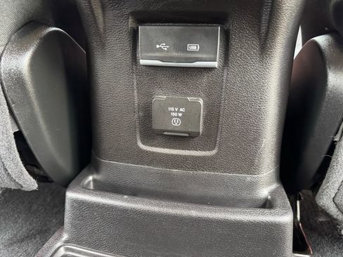 Used 2018 Jeep Wrangler Unlimited Rubicon image 17